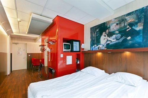 Hotel Omena Loennrotinkatu 3*